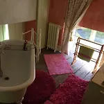Chateau De Bed and breakfast Couin