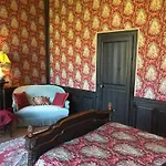 Chateau De Bed and breakfast Couin