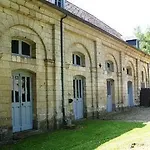 Chateau De Bed and breakfast Couin