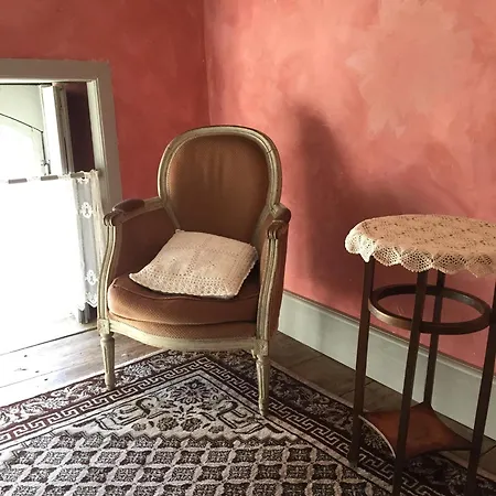 Alojamento de Acomodação e Pequeno-almoço Chateau De 4*