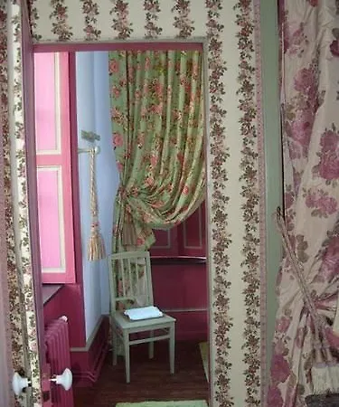 Chateau De Alojamento de Acomodação e Pequeno-almoço 4*